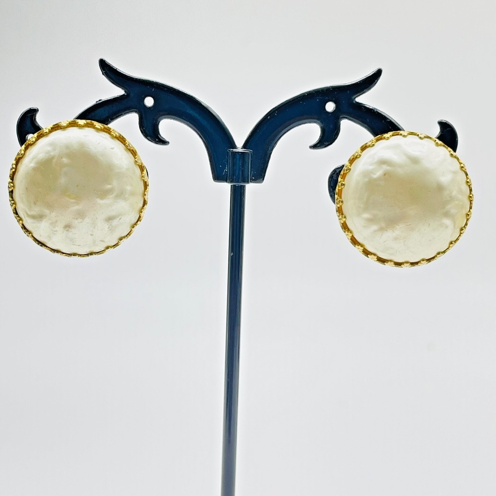 Vintage Signed Hattie Carnegie Earrings Faux Pearl Gold Tone Scalloped Clip
